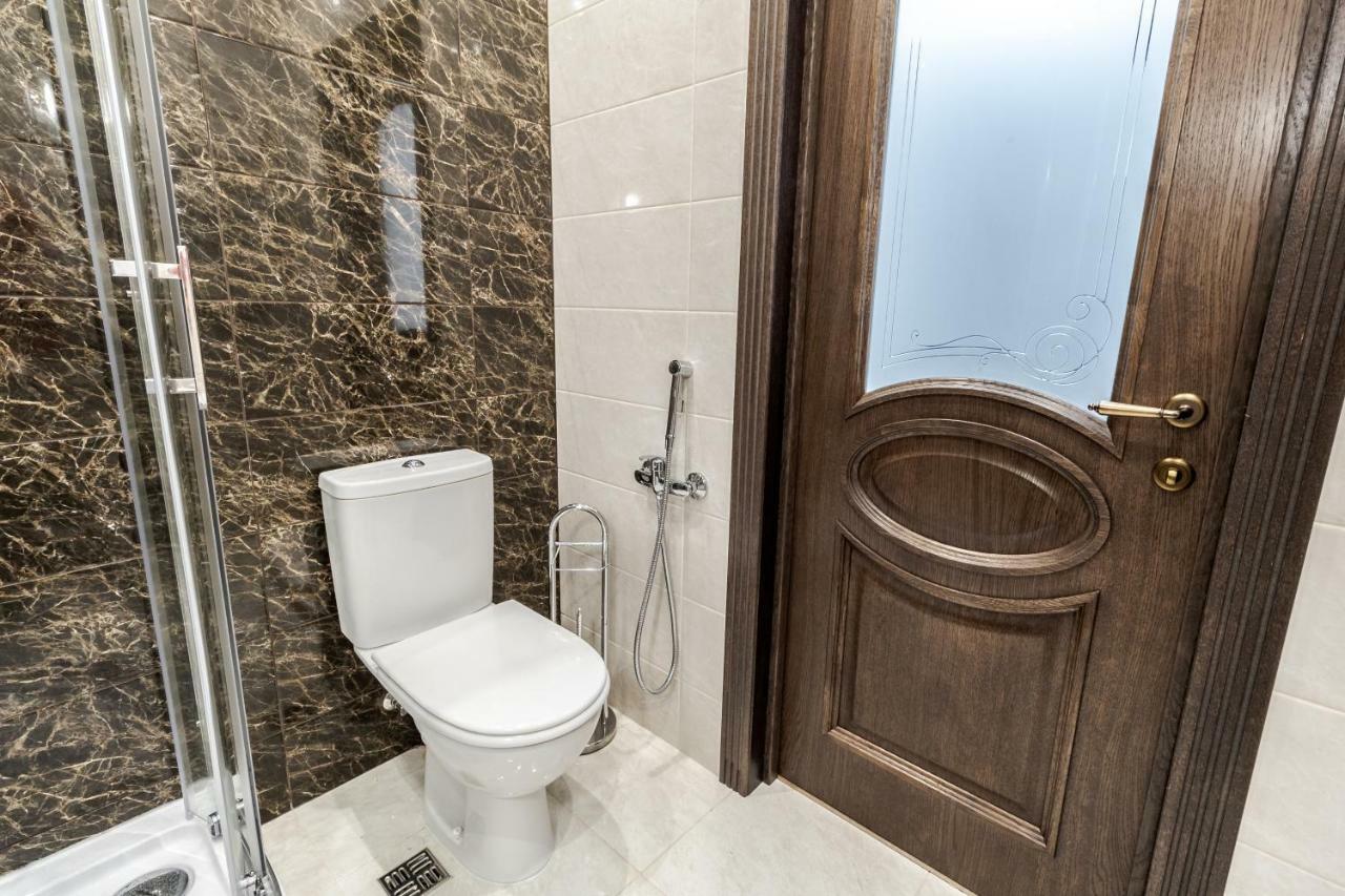 Opera House Apartment 3 Lviv Eksteriør billede