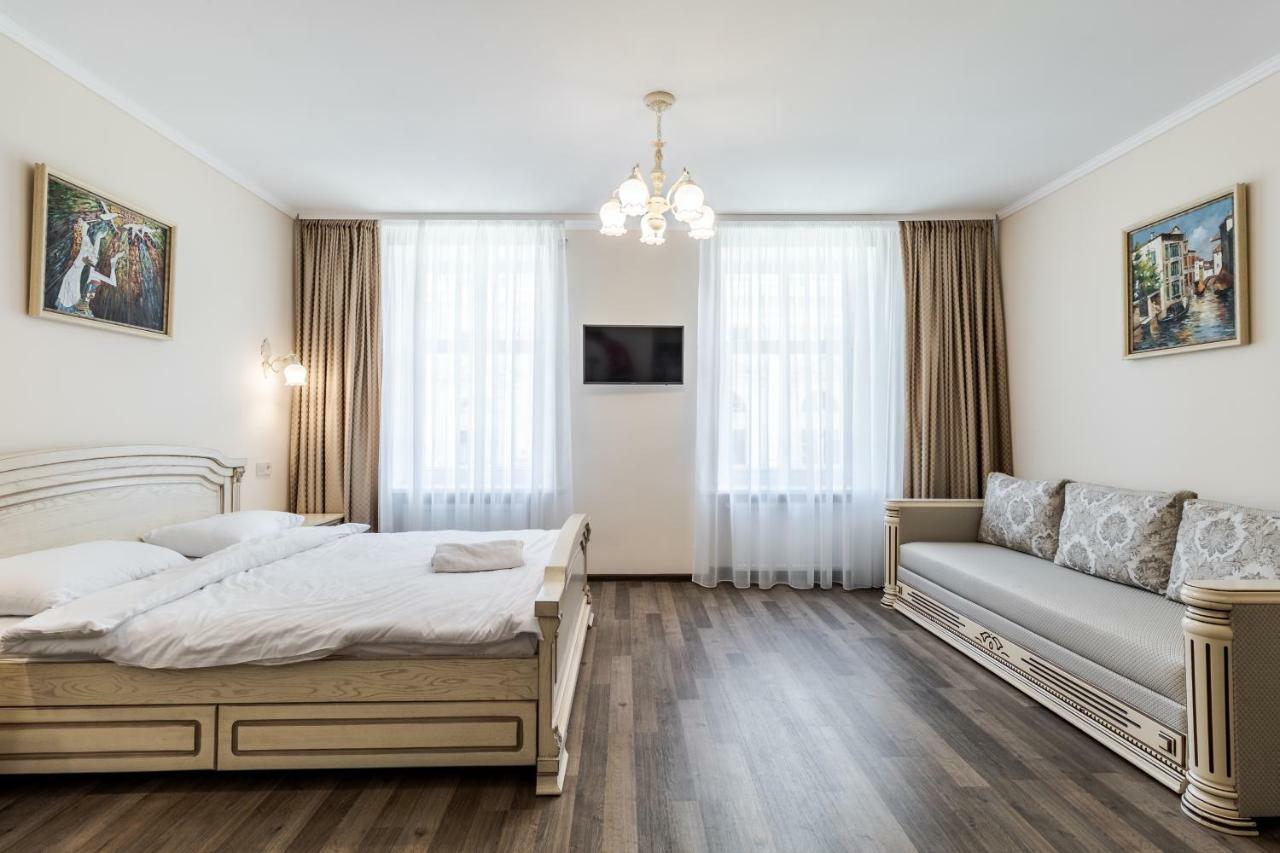 Opera House Apartment 3 Lviv Eksteriør billede