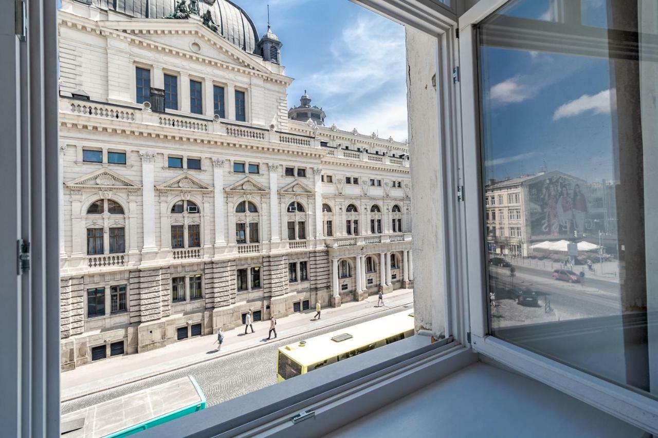 Opera House Apartment 3 Lviv Eksteriør billede