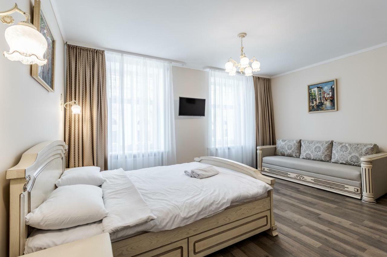 Opera House Apartment 3 Lviv Eksteriør billede